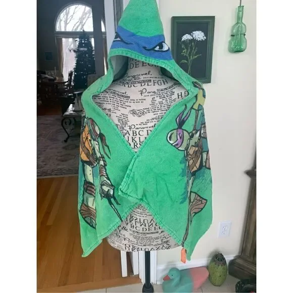 Nickelodeon Teenage Mutant Ninja Turtles Hooded Cape Bath Towel LEONARDO