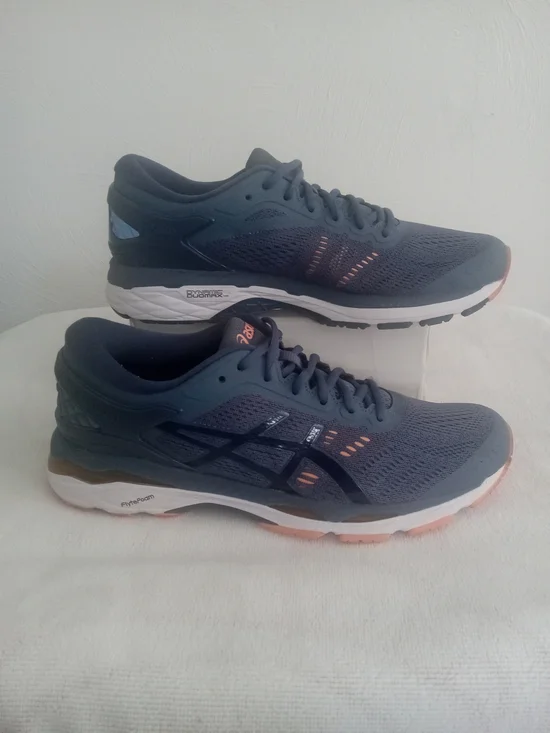 Asics Women's Dynamic DoumaxFlyte Foam Running Sneakers Sz 11