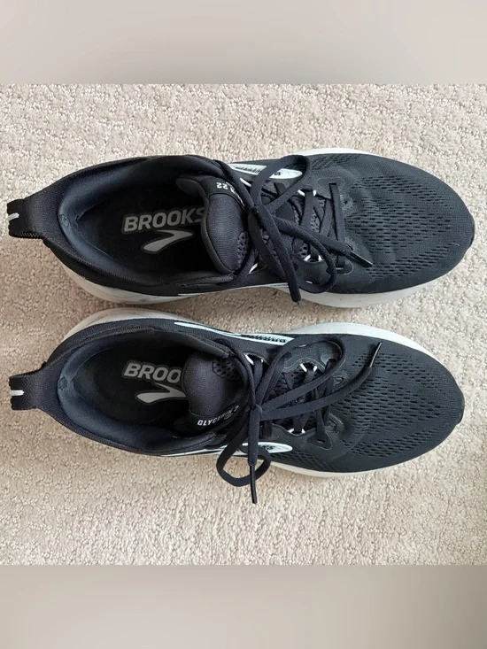 Brooks glycerin 22 size 9.5 wide