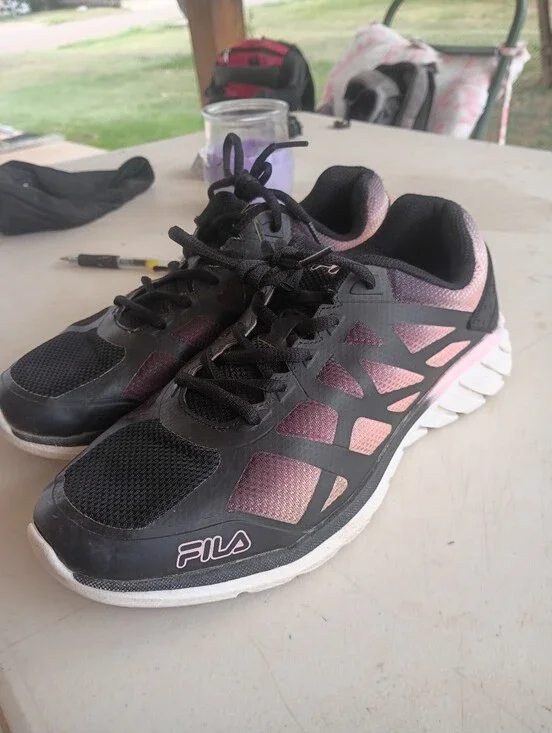 Fila Women's Black and Pink Athletic Mesh Sneakers