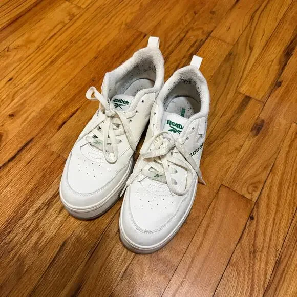 Women's Reebok Club C Casual Sneakers White with Green Lace Up Size 9