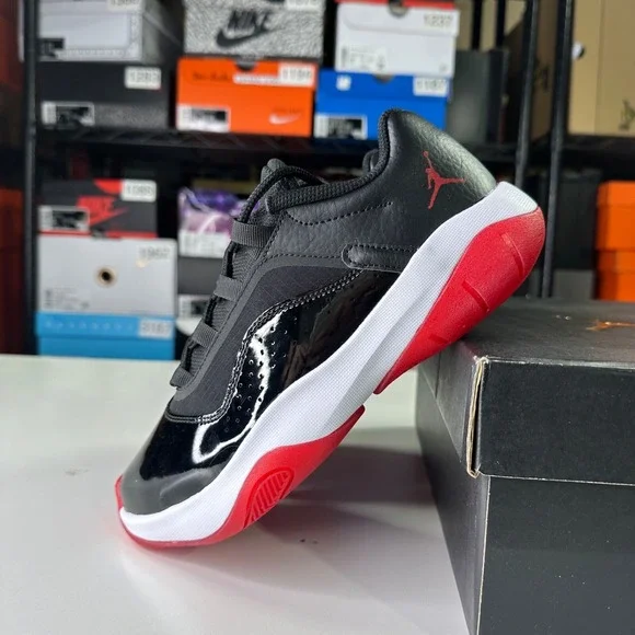 Nike Air Jordan 11 CMFT Basketball Shoes Youth Size 5Y Black Red CZ0907-060