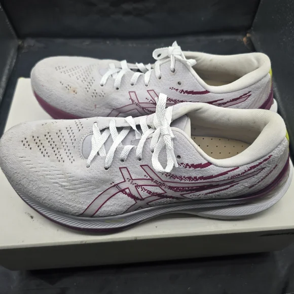 ASICS Women's White and Purple Athletic Shoes‎