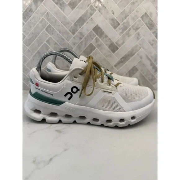 On Running Cloudrunner 2 Running Shoes Womens 8 Undyed Green Lace Up Sneakers