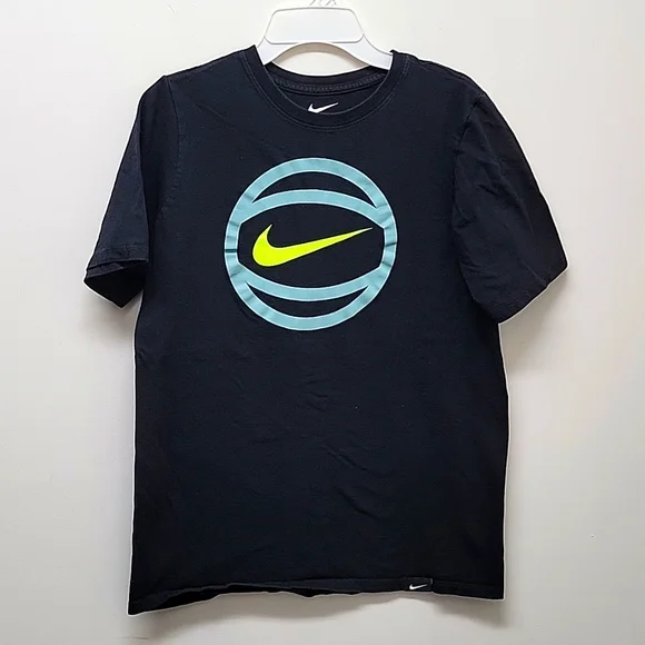 Discounted - Condition Good - Nike Boys Athletic Shirt - Size XL