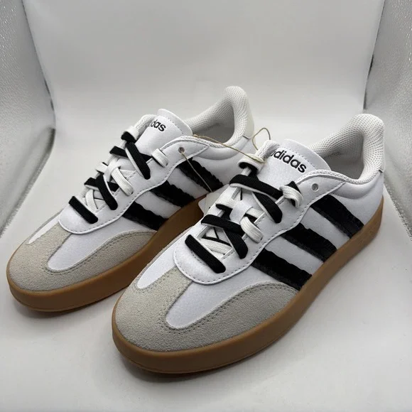 Adidas Women‎ White Black Gum Sole Low Top Striped Athletic Sneakers . Size 6.5