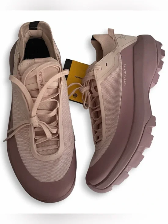 Arc'teryx Women’s Vertex Alpine Alpine Rose /Interstellar Approach Shoes