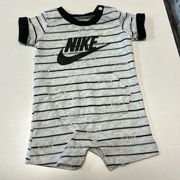 Nike romper‎