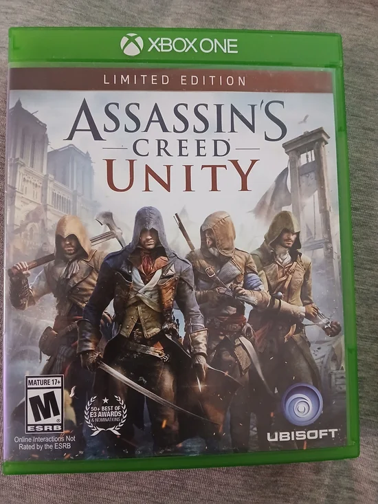 Assassin's Creed Unity Limited Edition - Xbox One (Green Case)