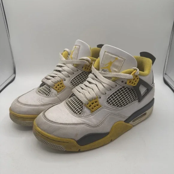 Nike Air Jordan 4 Retro Vivid Sulfur AQ9129-101 Sz 8 Yellow/Black Thunder Cement