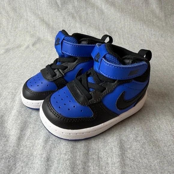 Nike Kids Court Borough‎ Mid 2 Game Royal Blue and Black High-Top Sneakers