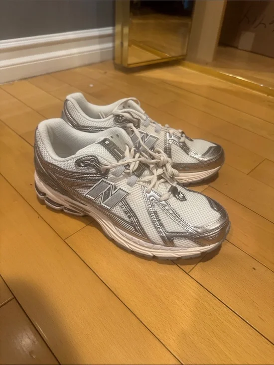 New Balance 1906R