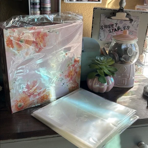 ✨🎀Rare Sticker Large Album Guru with inserts Organizer Storage Photos