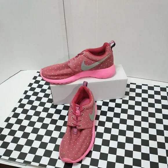NIKE ROSHE ONE PRINT GIRLS YOUTH SHOES 677784 606 SIZE 7Y