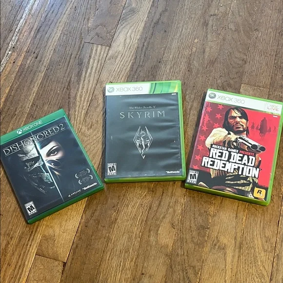 360 Game Bundle: Skyrim, Red Dead Redemption, Dishonored 2 - Black/Green