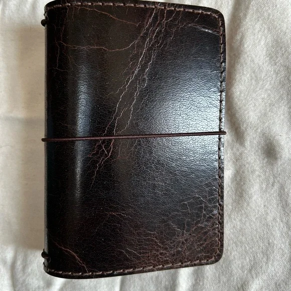 RARE Chic Sparrow Classic Dark Brown Maverick Passport - brand new!