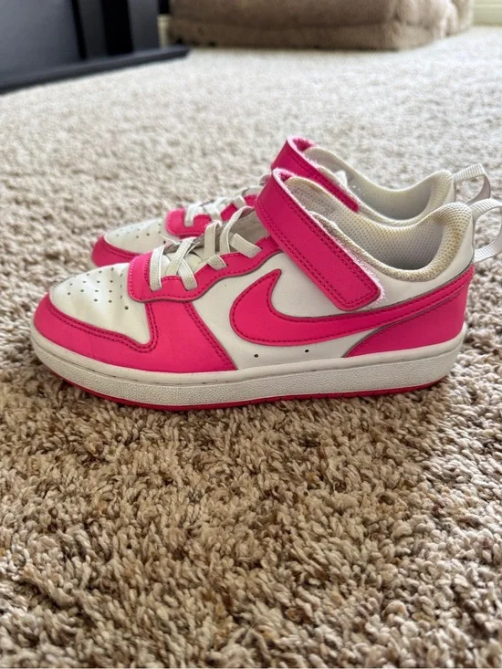 Nike Kids White and Hot Pink Low-Top Sneakers with Velcro Strap