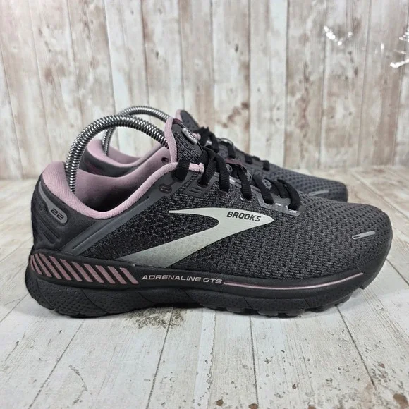 Brooks Adrenaline GTS 22 Womens 8.5 Wide Running Shoes Grey Lilac 1203531D015