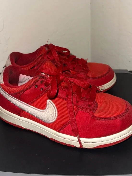 Nike Kids Red Low-Top Lace-Up Sneakers with White Swoosh