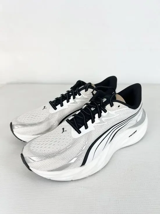 PUMA Velocity NITRO 4 White Black Athletic Shoes / 311141 02 / Womens Size 9 New