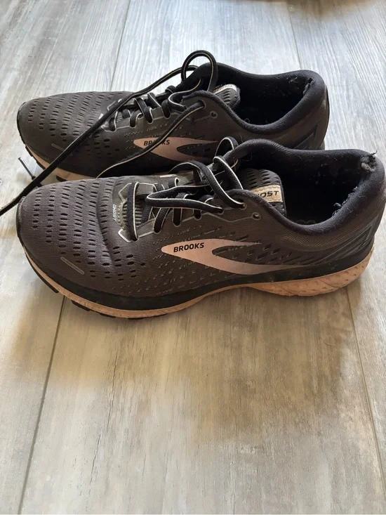 Brooks Women’s Black Running Shoes with Pink Midsole Accent