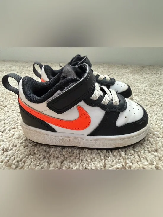 NIKE Toddler BQ5453-115 Court Borough Low 2 White/Black/Orange  Size 6C