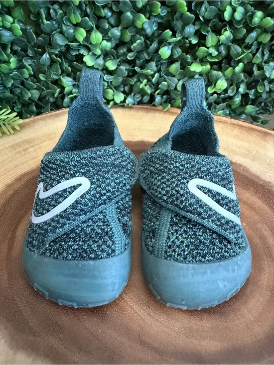 Nike Swoosh 1 Baby Shoe Vintage Green 4C