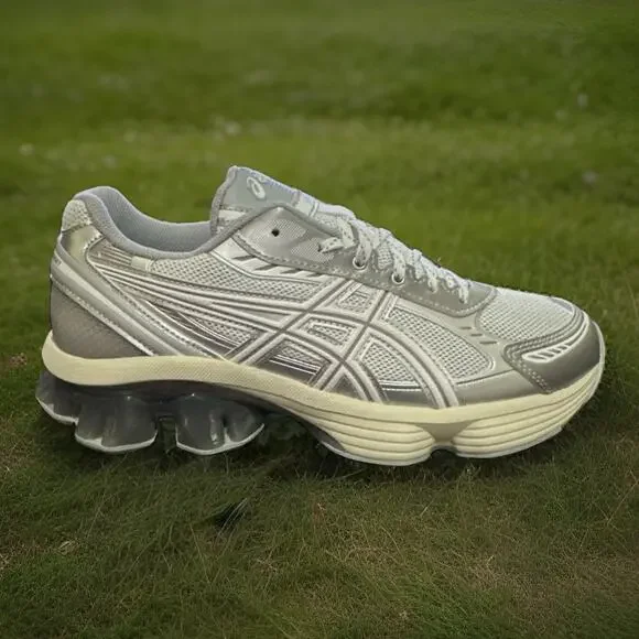 New Women's Size 8.5 Asics Gel-Kinetic Fluent White Running Shoes 1203A591-101