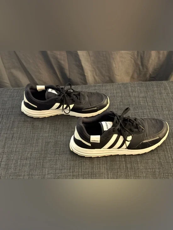 adidas Men’s Black & White Runner Sneakers