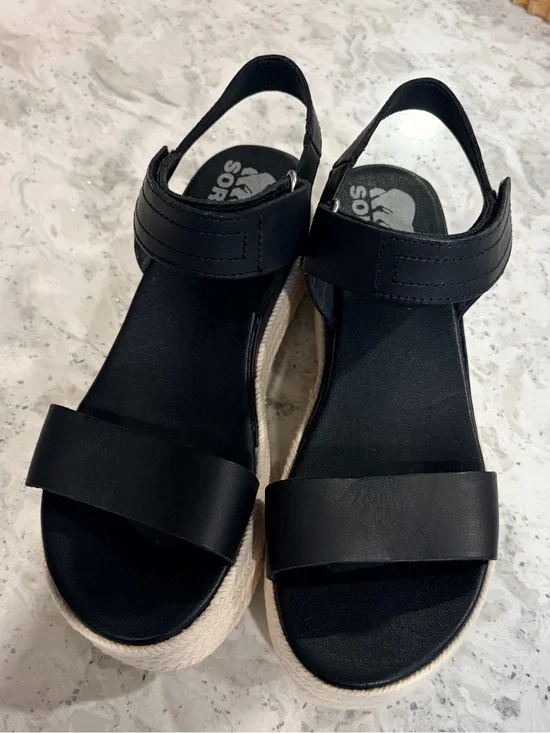 NWOT. Sorel Cameron Black Espadrille Sandals with Ankle Strap. Size 7.5.
