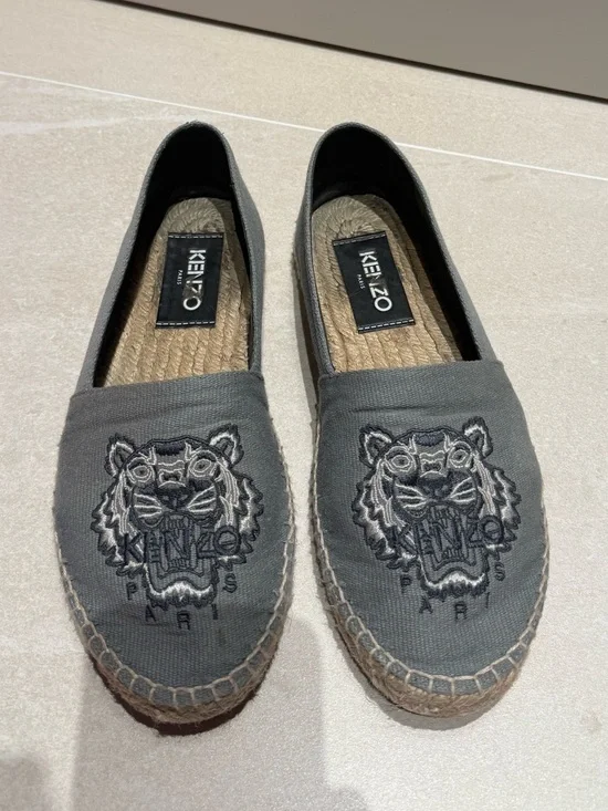 Kenzo Gray Tiger Embroidered Espadrille Flats