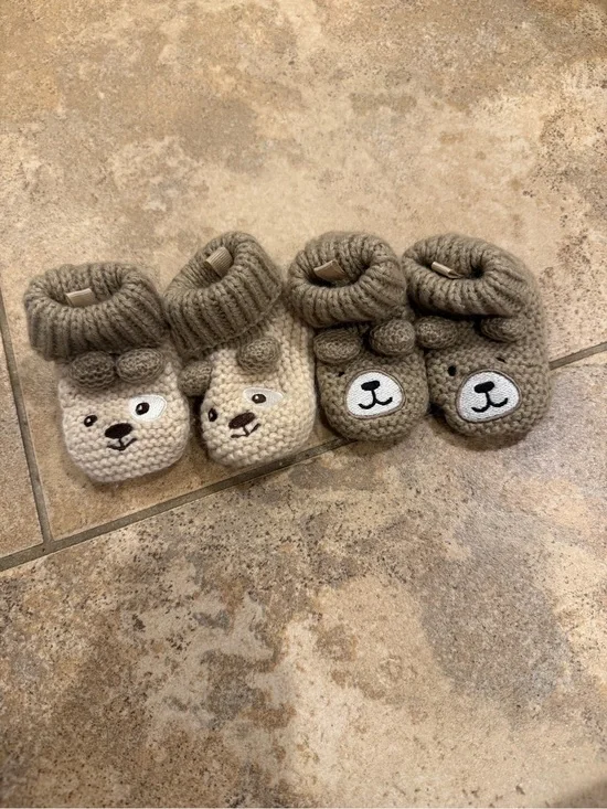 Cute Knit Bear Baby Booties in Beige & Taupe