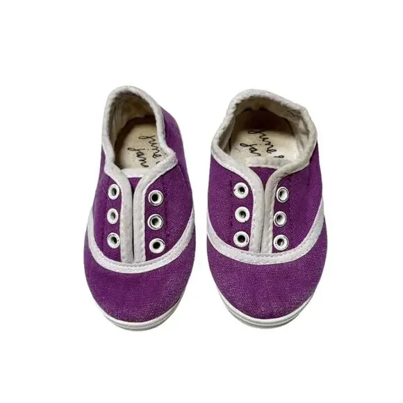 June & January Slip On Sneakers Size 5