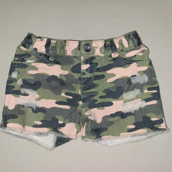 The Childrens Place Girls Pink & Green Camo Distressed Denim Shorts‎