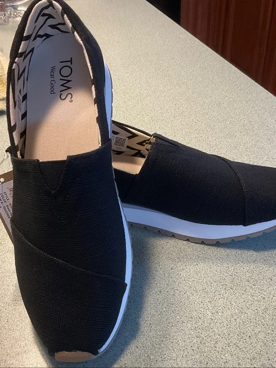 Toms Black Canvas Women's Espadrille Slip-On Shoes