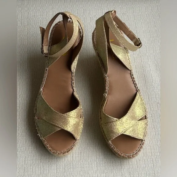 NWOT Lole Gold Glitter Espadrilles, size 10 (EU41)