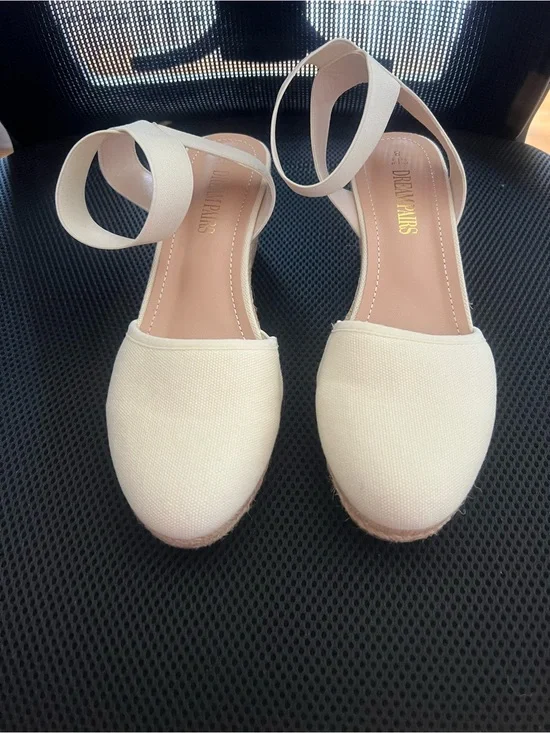 Dream Pairs Cream Ankle-Strap Espadrille