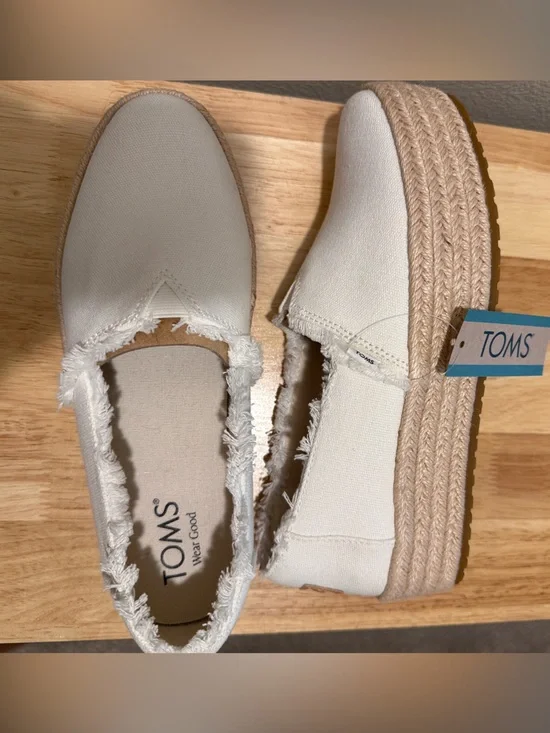 TOMS White Canvas Platform Espadrille Slip-On with Frayed Edge