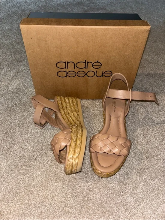 André Assous size 6.5 Celilia Espadrilles MINT ! In box