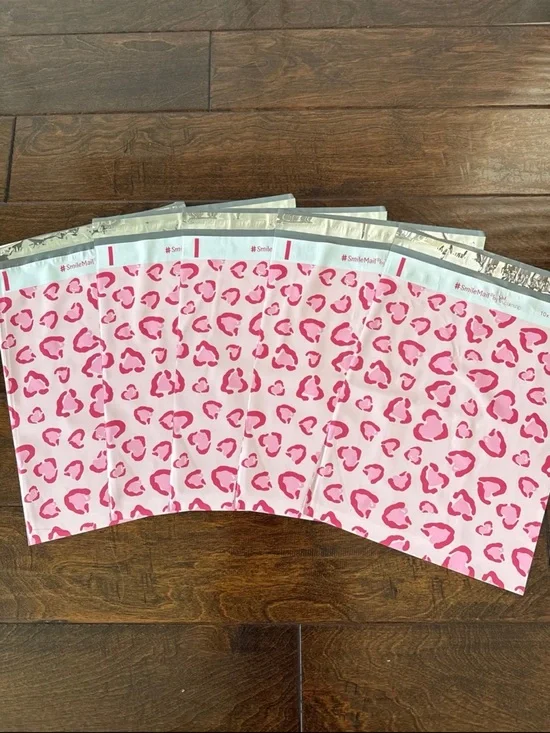 40 Pack - 10x13” Beautiful Pink Heart 🩷 Leopard Poly Mailers