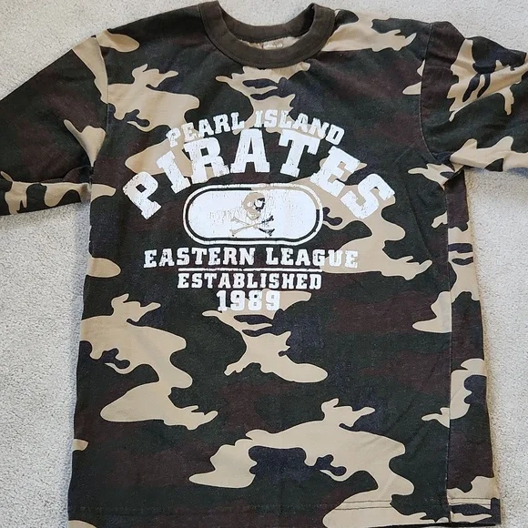 Children's Place Camo Short Sleeve Shirt-M
