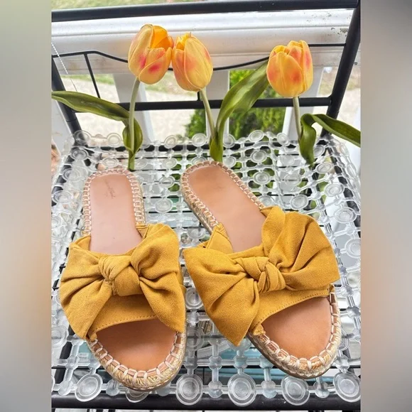 Universal Thread Lila Yellow Knotted espadrille
