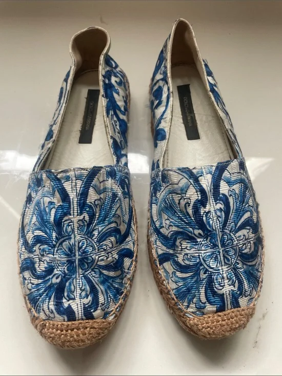Dolce & Gabbana Blue and white maiolica canvas slip on espadriles sz 36