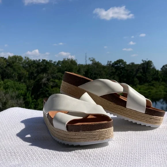 Gianni Bini White and Tan Espadrille Slides SIZE:8,5