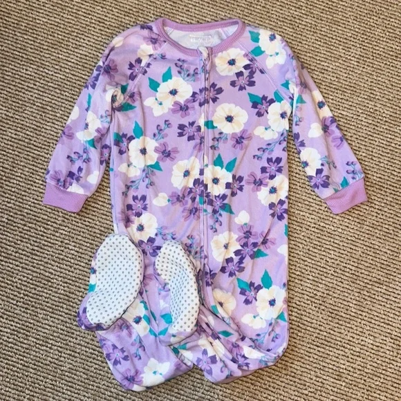NWOT Children's Place purple & white floral 2T full zip loose fit fuzzy pajamas