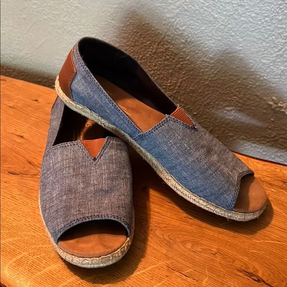Toms Blue and Brown Espadrilles Casual Slip-Ons