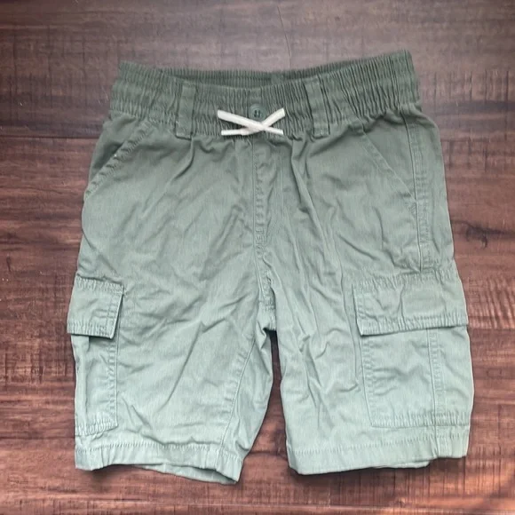Sz 6 Childrens Place Cargo shorts