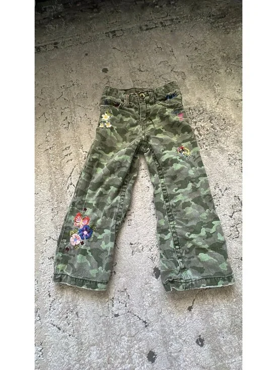 children’s place green camo peace ☮️ bottoms size 4