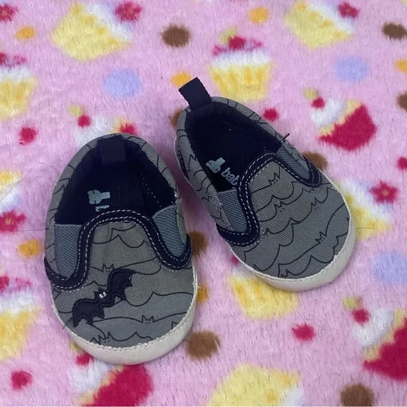 Baby Gap Halloween bat slip on shoes