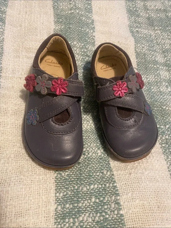Clarks Navy and Pink Floral Strap Size 6